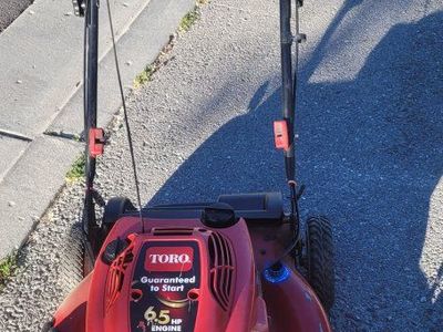 Toro lawnmower 22"cut 6.50 hp