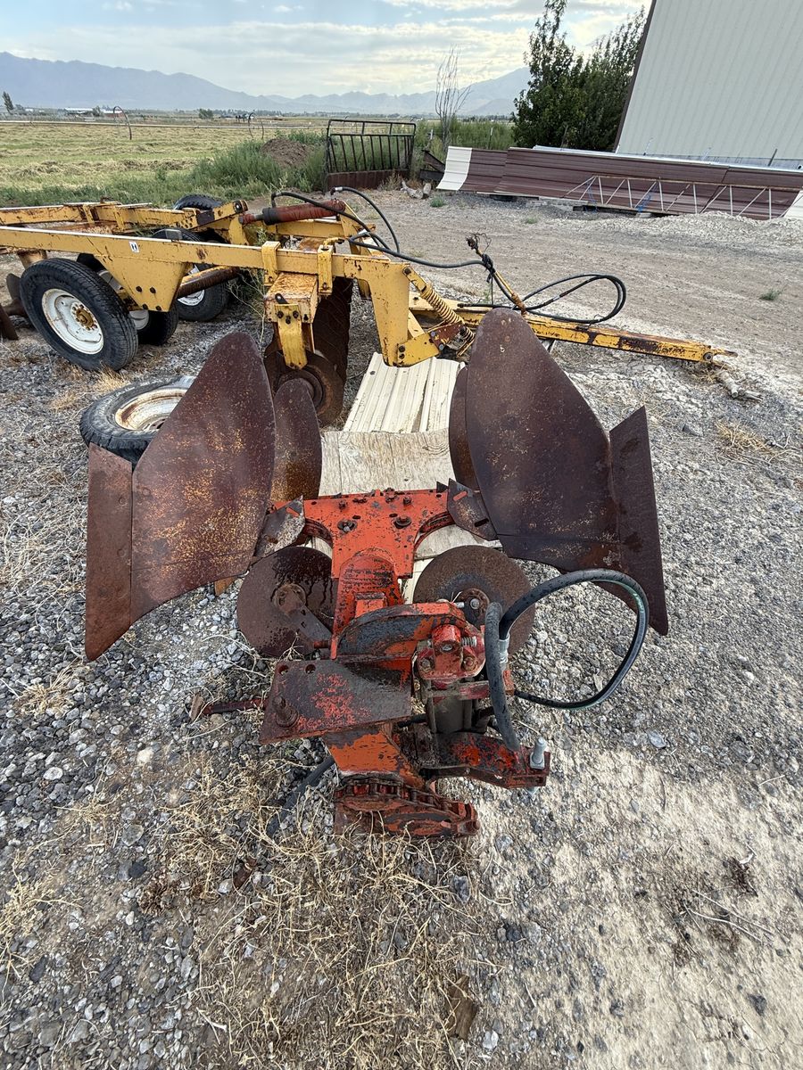 620 Moldboard Plow