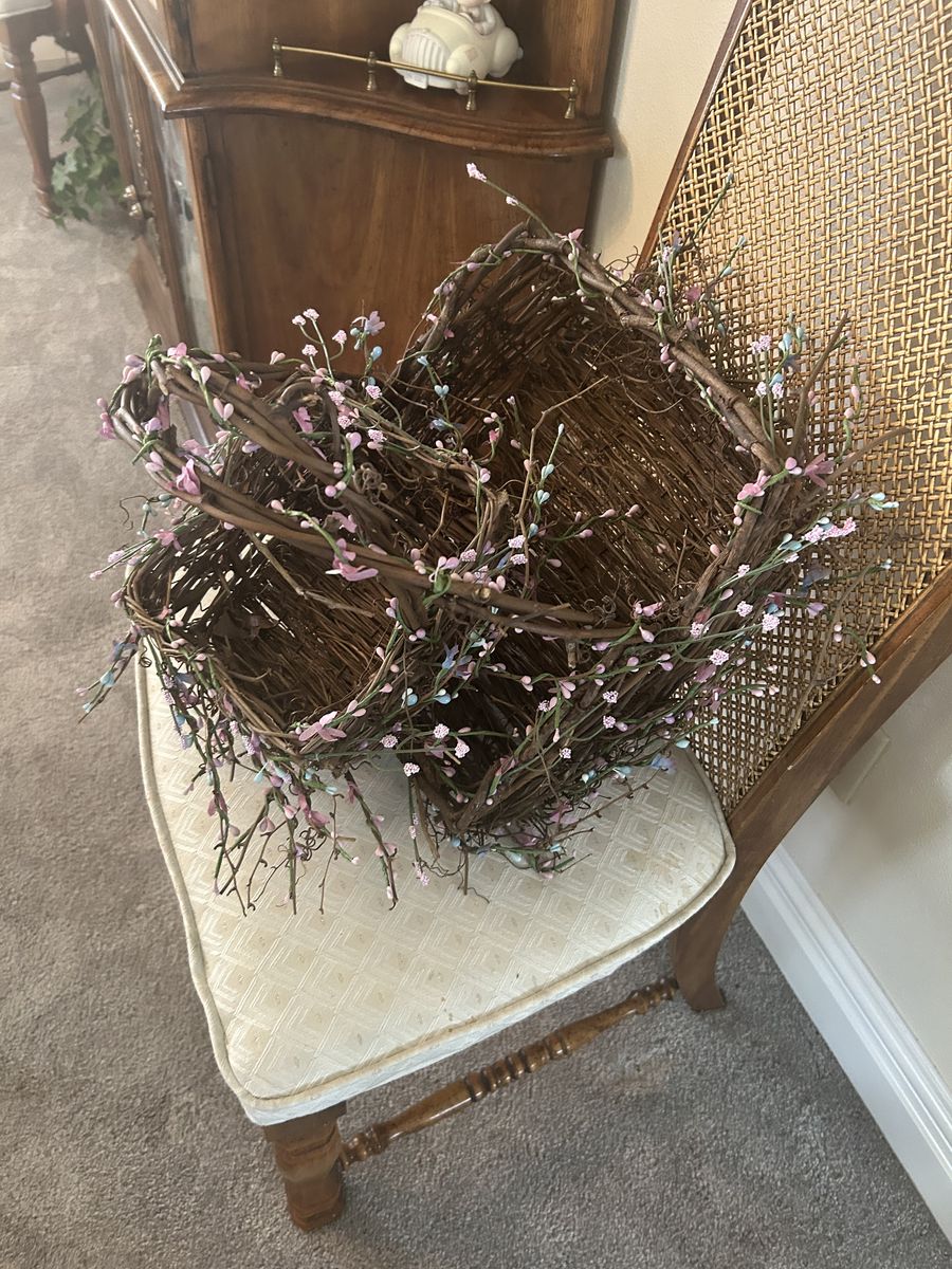 Vintage Deco Grapevine Baskets (Easter)