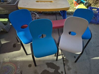 lifetime kids chair like-new heavy duty stackable