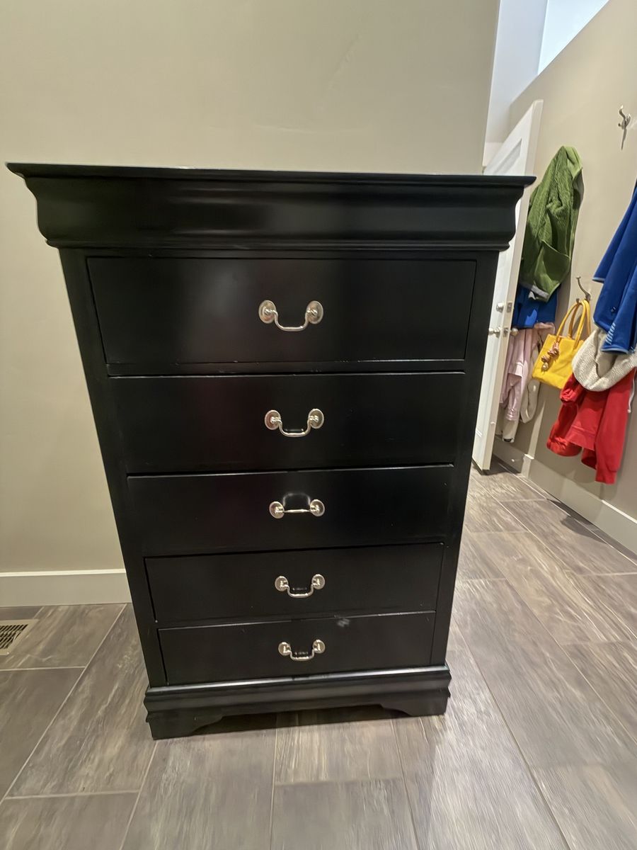 Black 5 drawer dresser