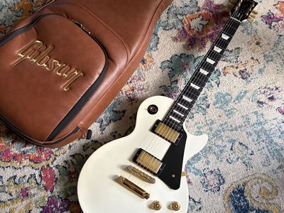 (7lbs) Gibson Les Paul Studio white Gold