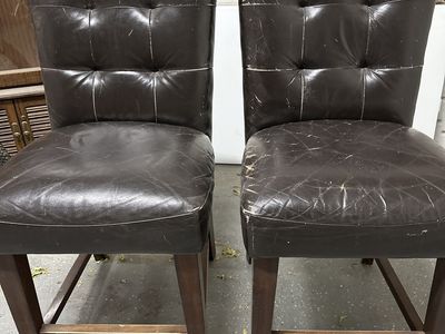 2 Dark Brown Faux Leather Tufted Counter Height Bar Stools