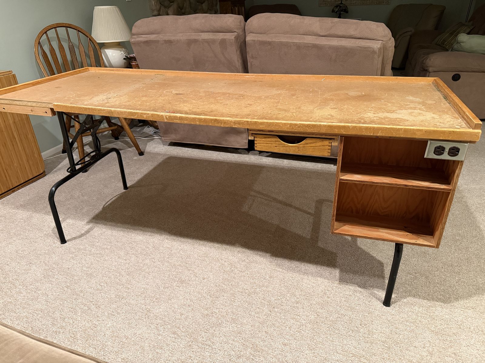 Sturdy craft table/desk