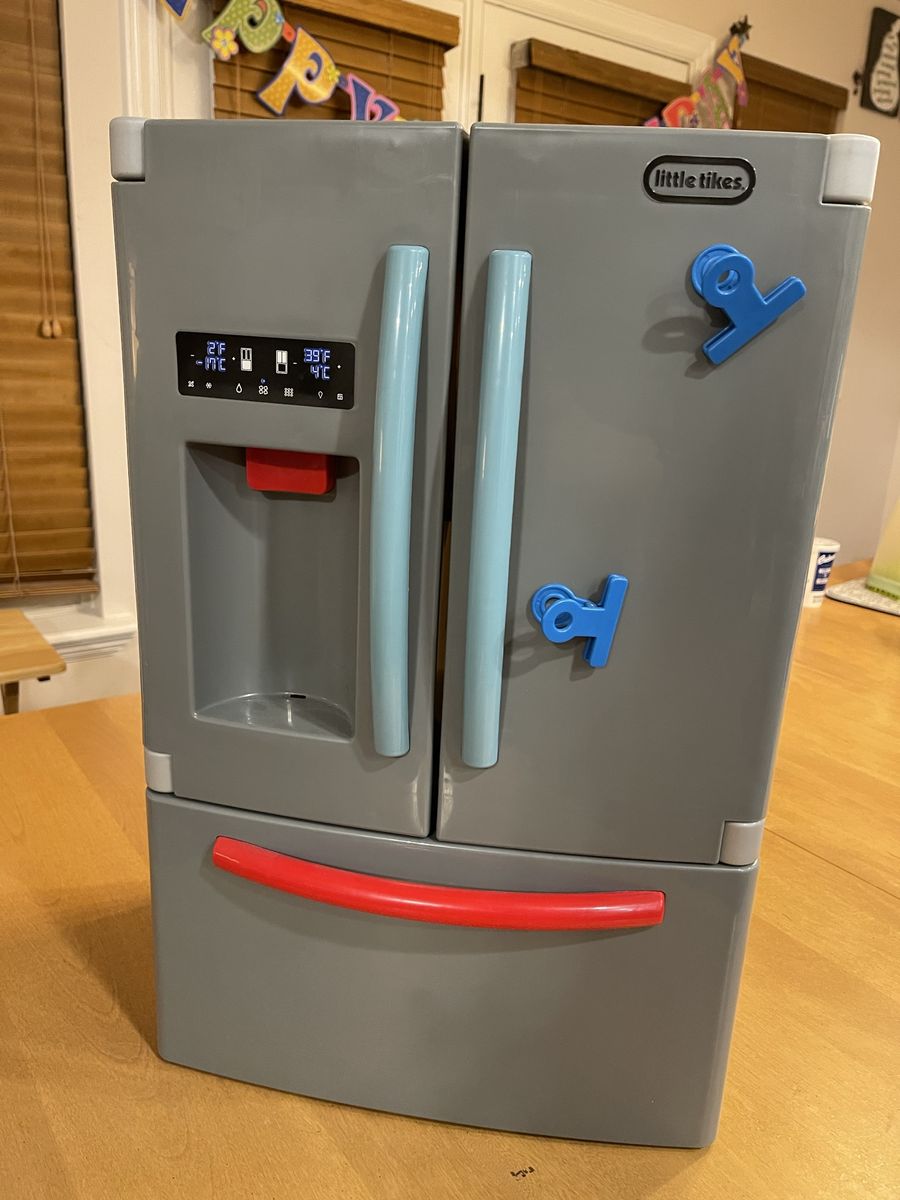 Little Tikes First Refrigerator Play Kitchen Appliance with Ice Dispenser & Sounds