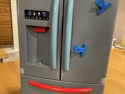 Little Tikes First Refrigerator Play Kitchen Appliance with Ice Dispenser & Sounds