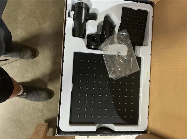 Main image 3