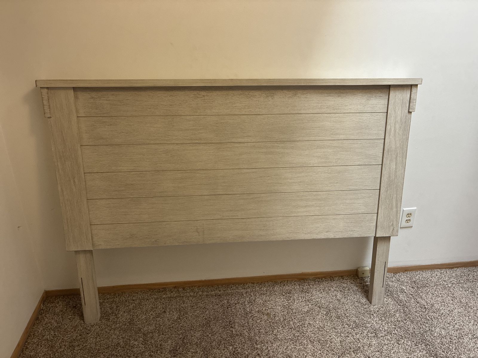 headboard for a queen size bed 
