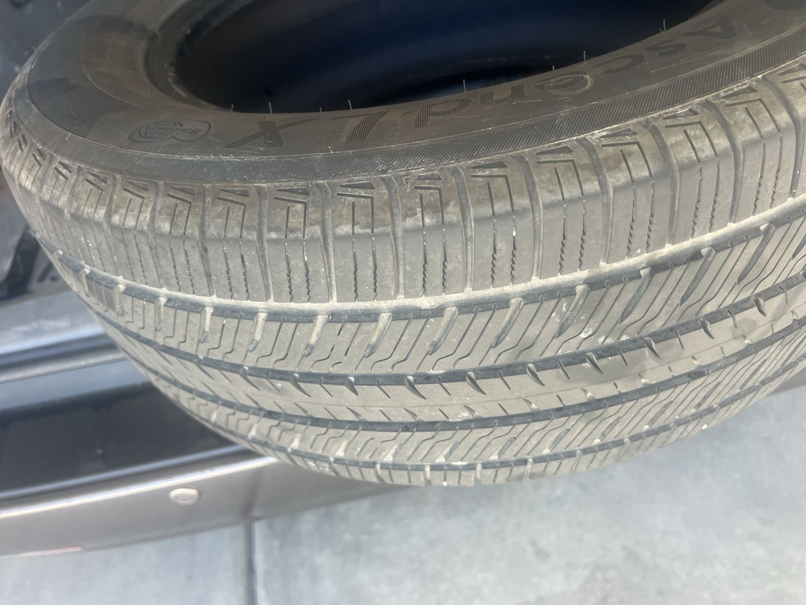 Tire for sale Yokohama 235/60 R17 102 T