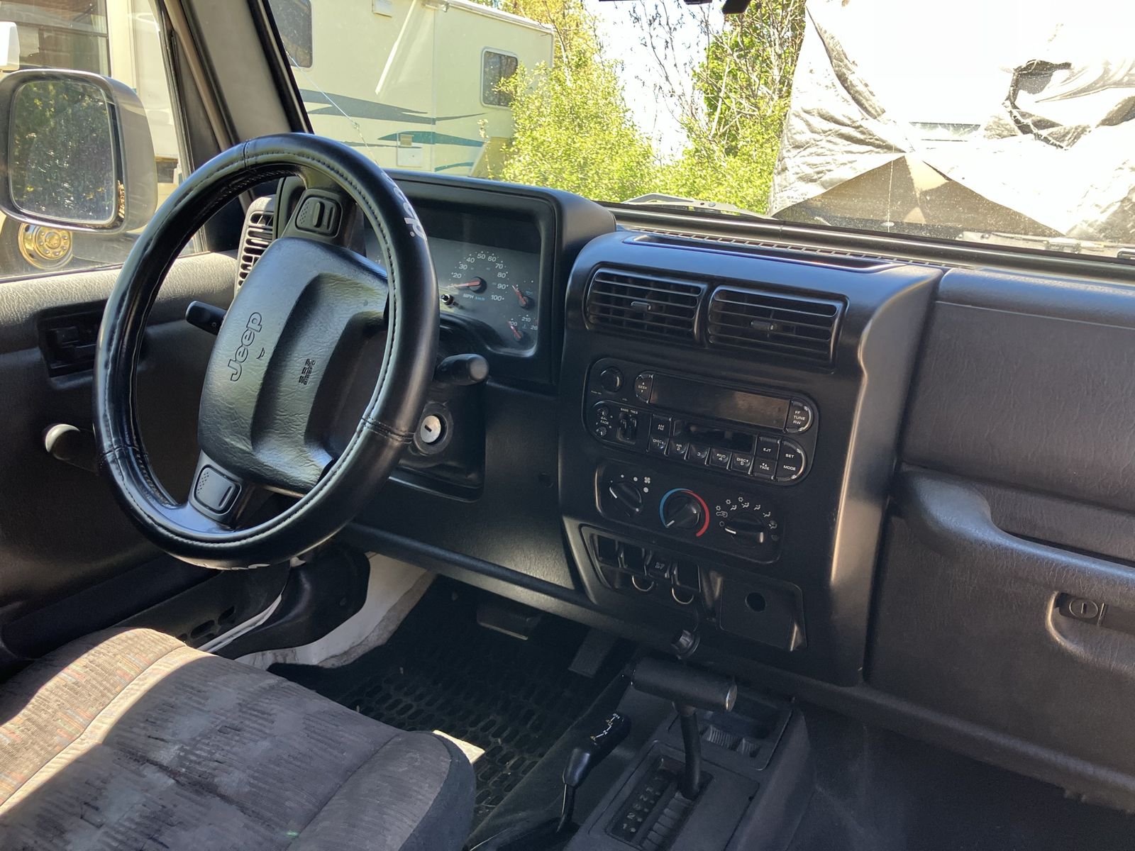Main image 6