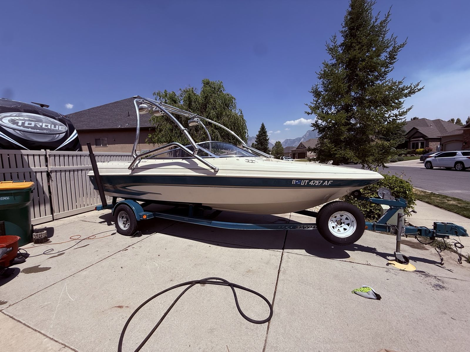 1999 Glastron GS205