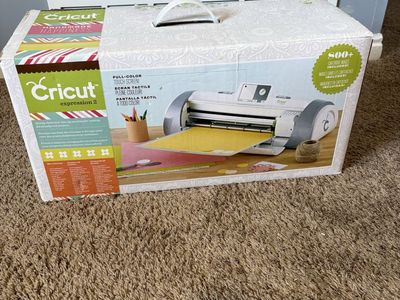 Cricut expression 2 brand new
