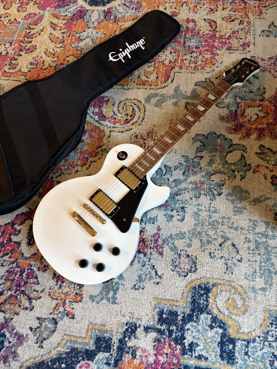Epiphone Les Paul Studio White/Gold Guitar