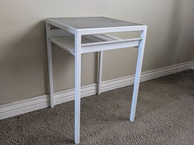 Minimalist White & Gray Accent Side Table - Compact & Versatile
