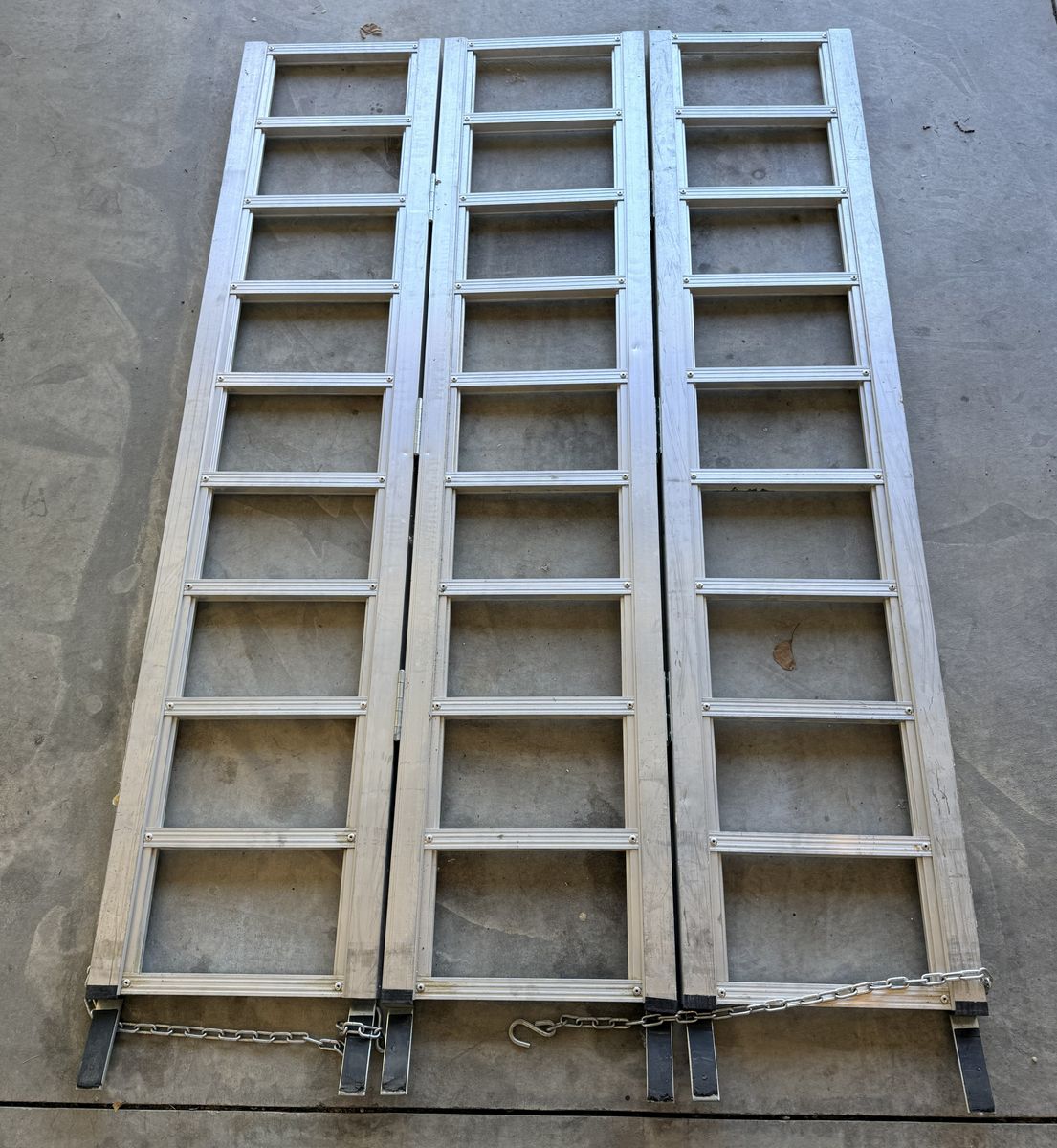 Haul Master Tri-Fold Aluminum Ramp