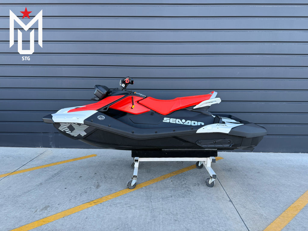 2026 Sea-Doo Spark™Trixx for 3 Rotax® 900 ACE™ - 90 iBR and Audio