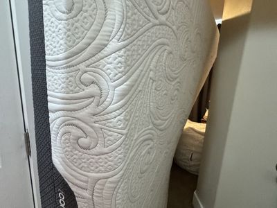 King Mattress & Foundation