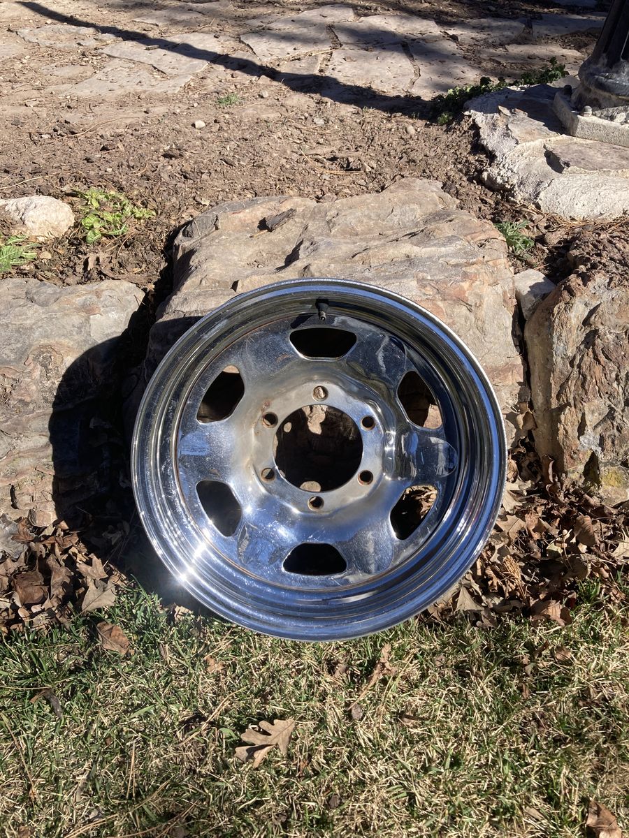 Toyota Sr5, 4 X 4 Truck Rim Chrome