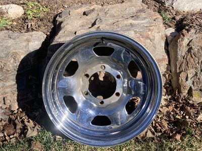 Toyota Sr5, 4 X 4 Truck Rim Chrome