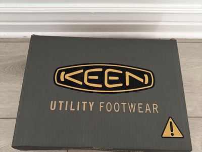 Steel Toe KEEN ( BRAND NEW )
