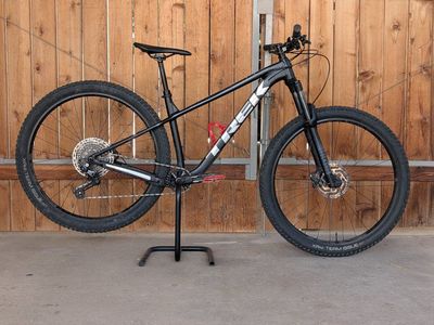 2024 Trek Roscoe 8 29" (Medium) MTB Mountain Bike