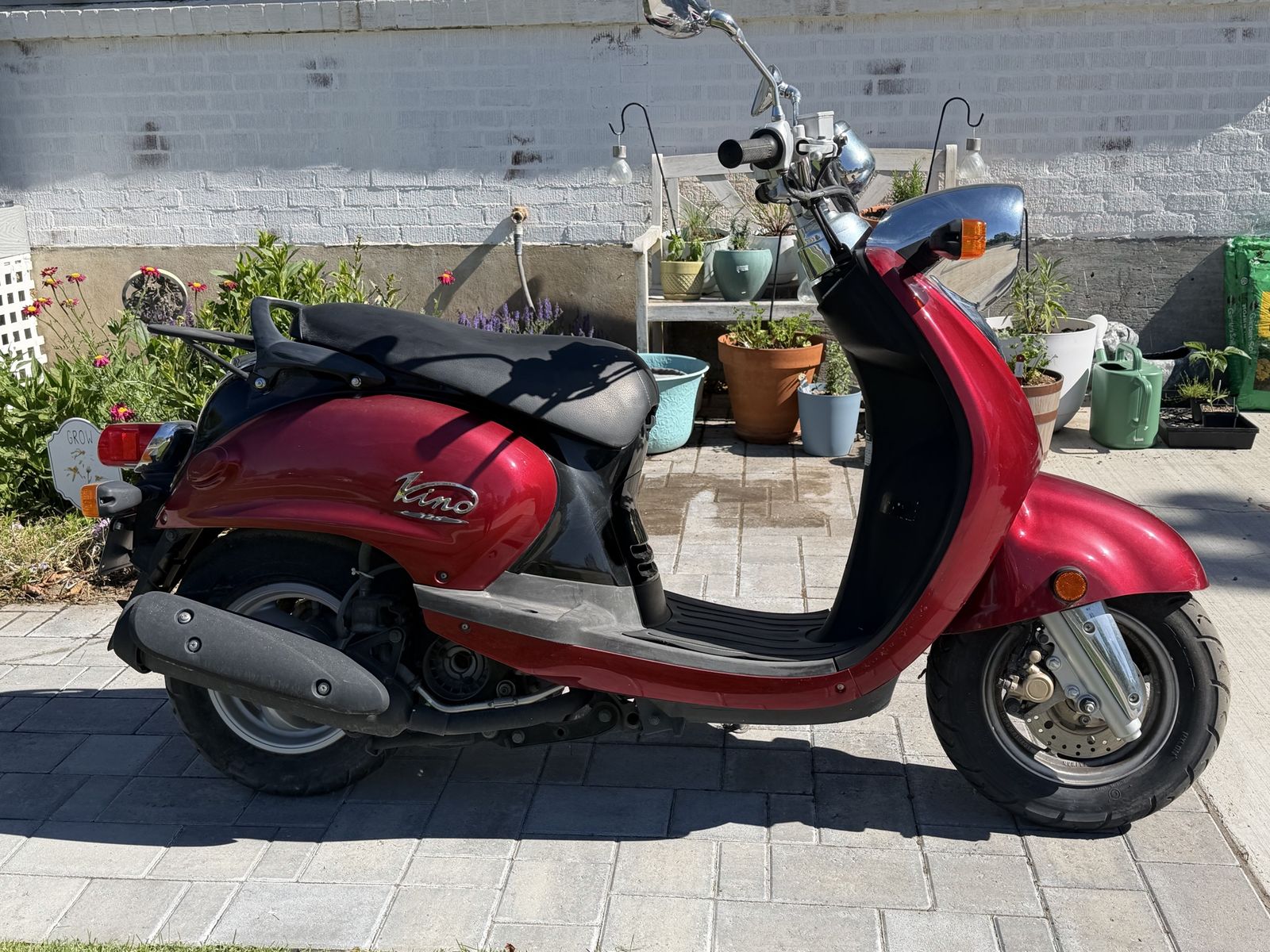 Yamaha Vino 50cc Scooter - Red, Low Mileage, Great Condition Moped