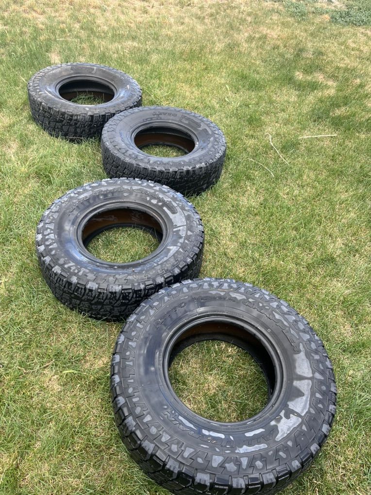 Nitto grapler A/T Tires