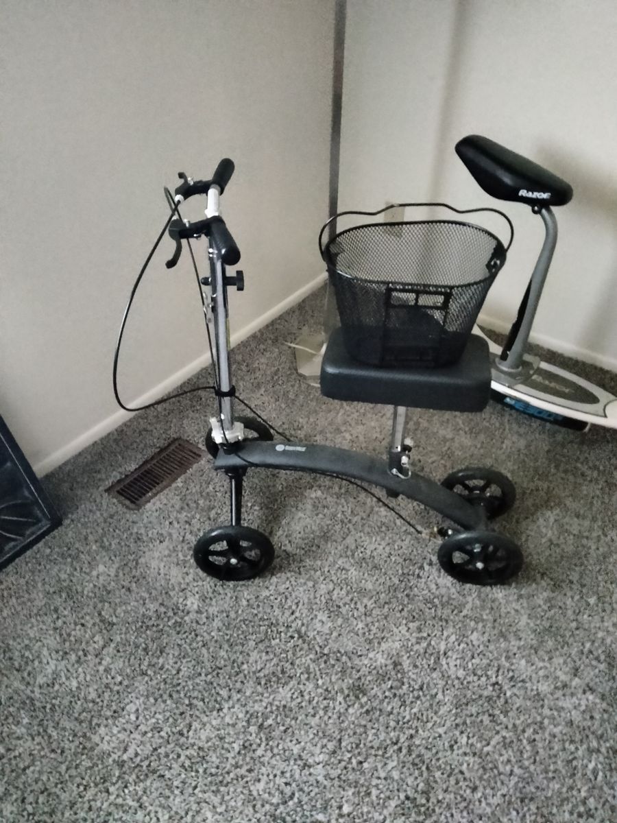 Knee Scooter