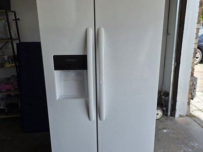 Frigidaire Fridge Side by Side 33" wide
