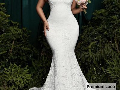 Elegant Premium White Lace Mermaid Wedding Dress with Sweetheart Neckline