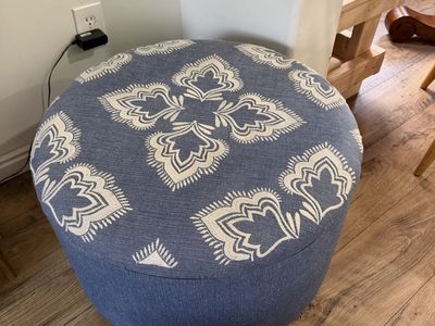 Round Blue & White Medallion Pattern Storage Ottoman Stool, 22" Diameter