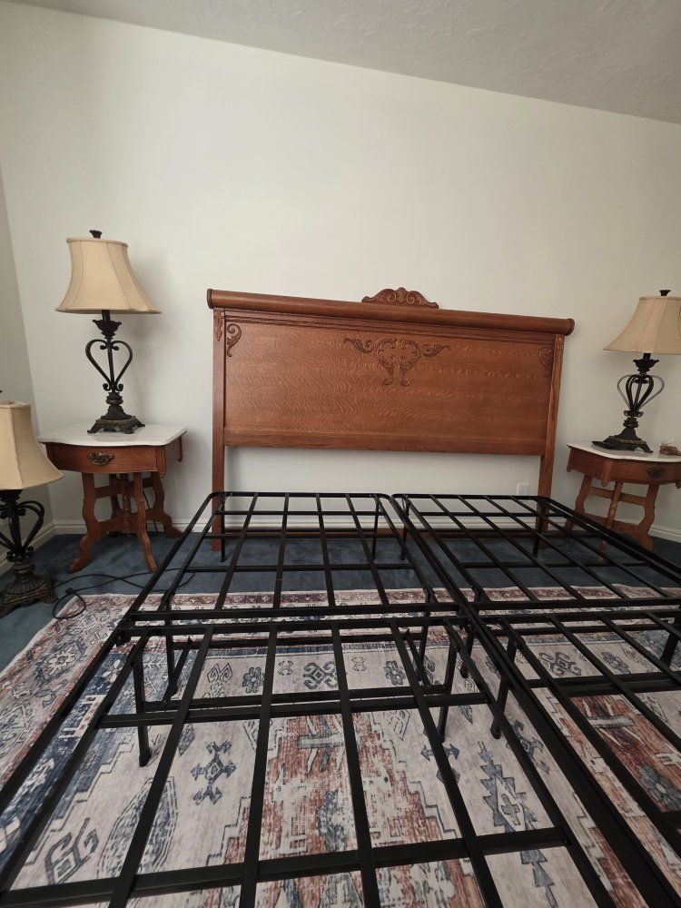 King bed with Metal Bed Frame Base