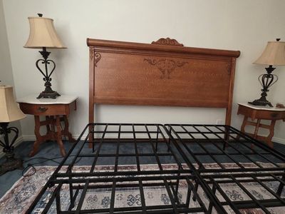 King bed with Metal Bed Frame Base