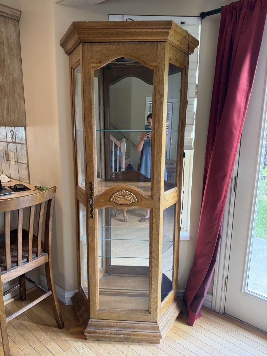 Wooden Display Cabinet with Glass Shelves & Scallop Detail - Corner Curio