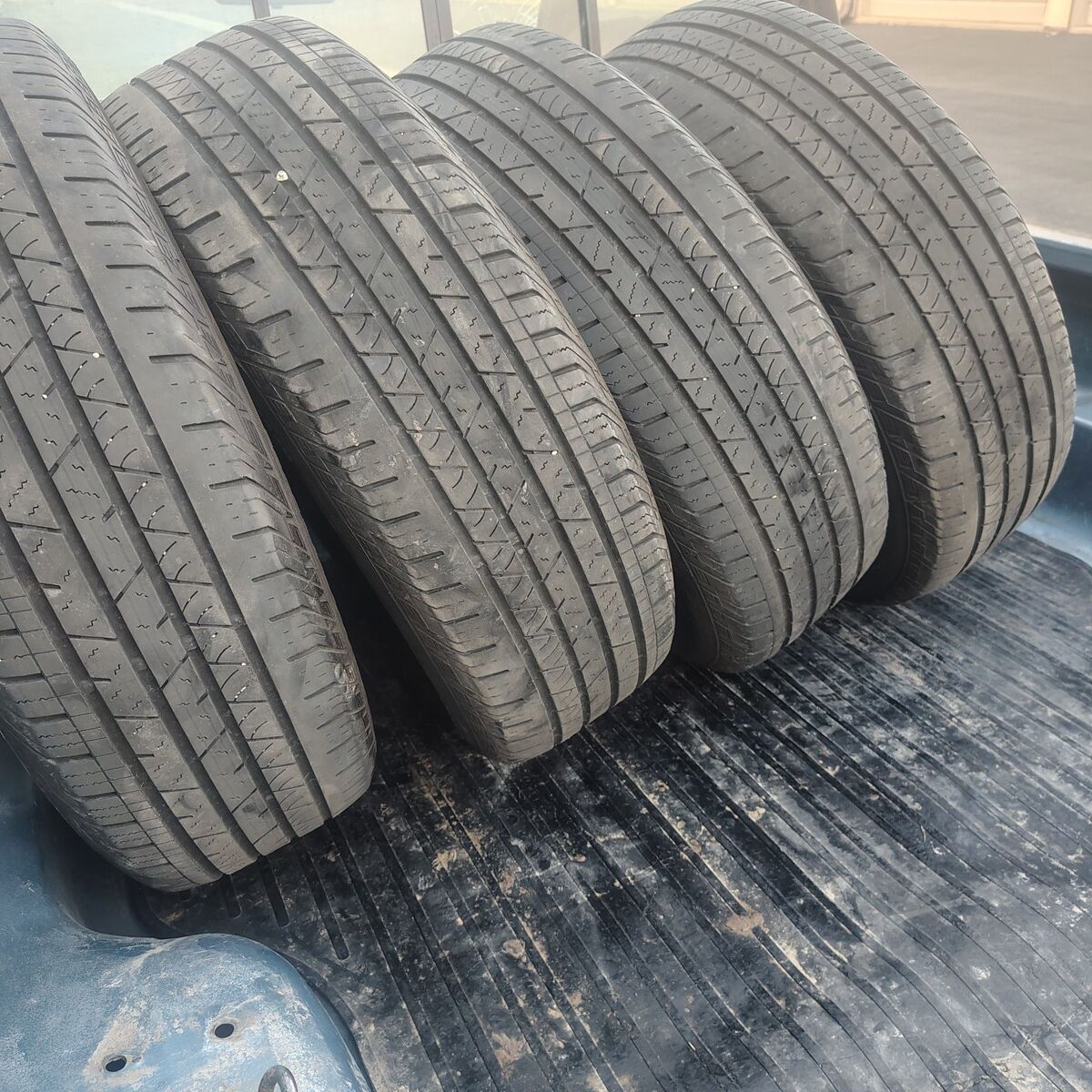 (4)Continental Cross Contact LX sport 235/65R18