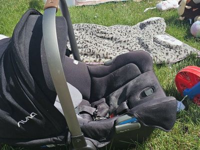 NUNA carseat expires 2028 no base