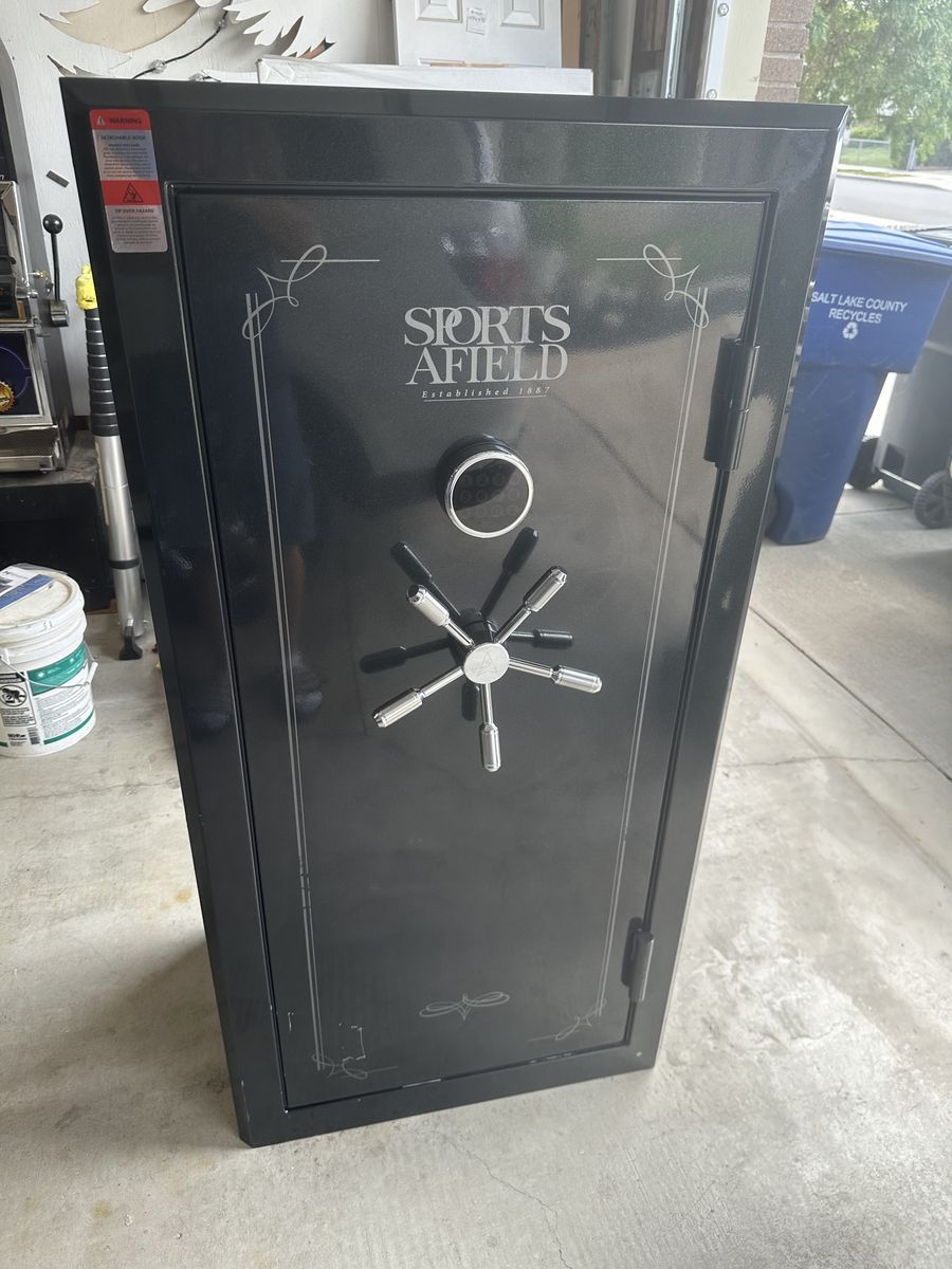Sports Afield 32-Gun Fireproof and Waterproof Safe with Electronic Lock (minor cosmetic damage)