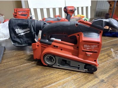 Milwaukee FUEL M18 2832-20 Cordless Belt Sander - Used