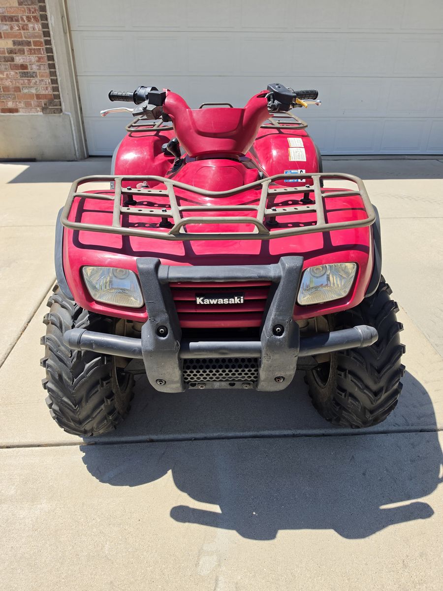low mileage 2004 Kawasaki prairie 700 v-twin
