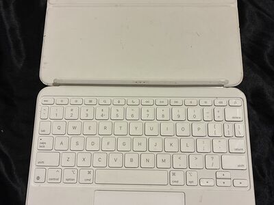 iPad keyboard for 10th Gen