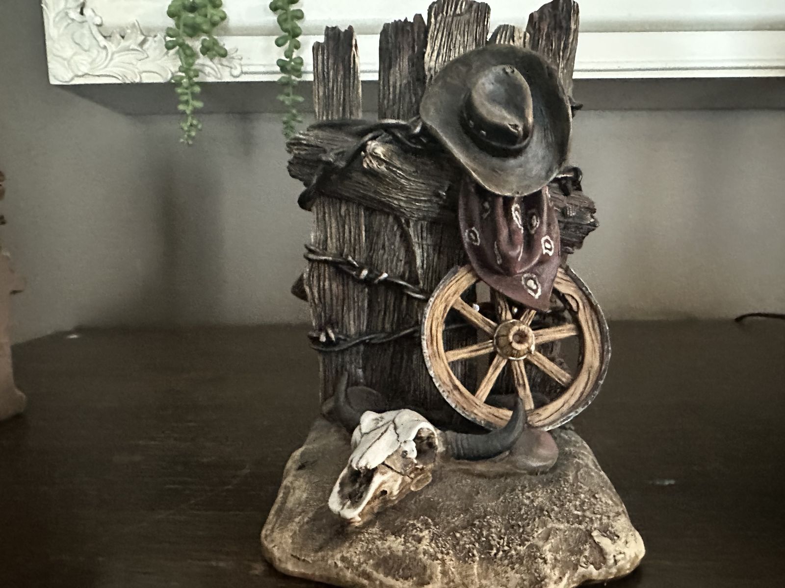 Main image 3
