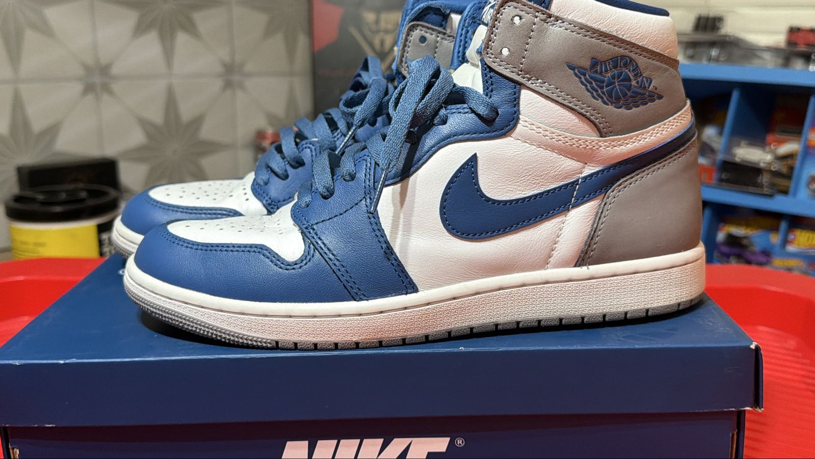 Nike Air Jordan 1 Retro High OG "True Blue" - Men's Size 9 1/2 - Blue/White/Grey Sneakers