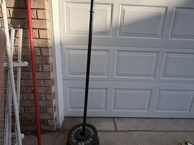 Everlast Heavy Bag Stand with Punching Bag and Standard Weight Plates