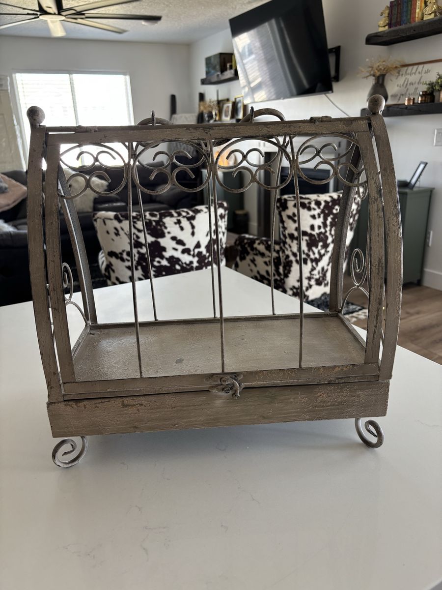 Vintage Magazine Holder