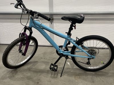 Mongoose Fuzion 20-inch Kid's Mountain Bike - Light Blue, Kickstand, 7-Speed