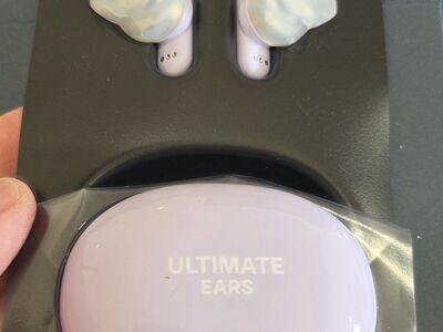 Ultimate Ears UE Cloud In Ear Bluetooth Earbuds