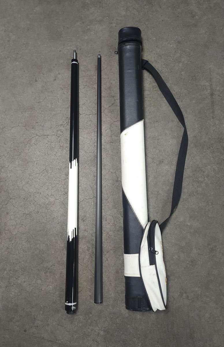 CUEDESG Low-Deflection Carbon Fiber Pool Cue Stick 19oz Set with Carrying Case