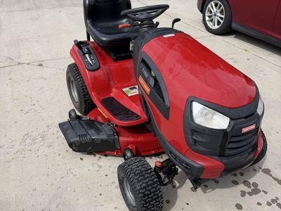 Riding lawnmower