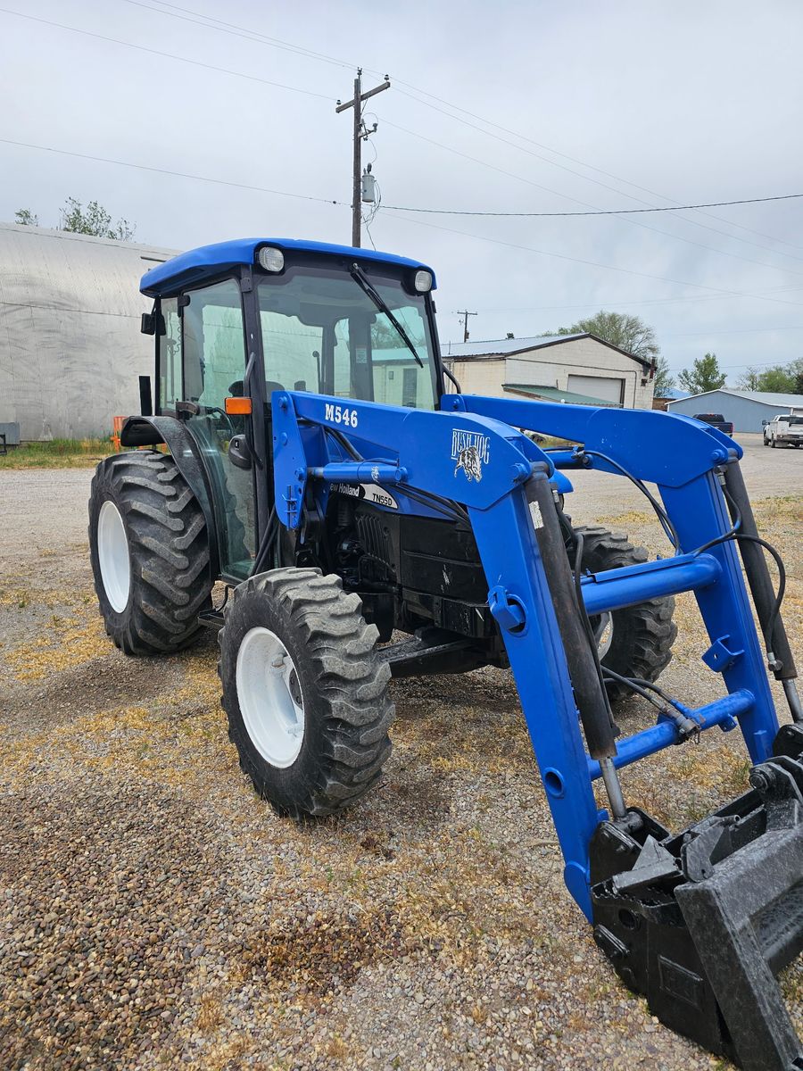 New Holland Tn55d