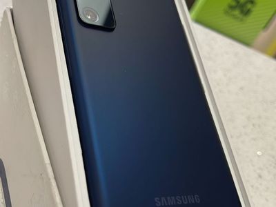 Samsung Galaxy S20FE 5G - 128GB - Unlocked